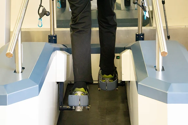 Beine am Lyra Trainer