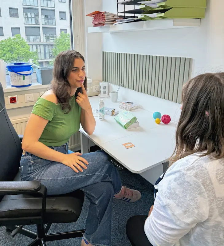 Stimmtherapie & Gesichtslähmung zur Wiederherstellung von Stimme und Mimik bei Home4motion