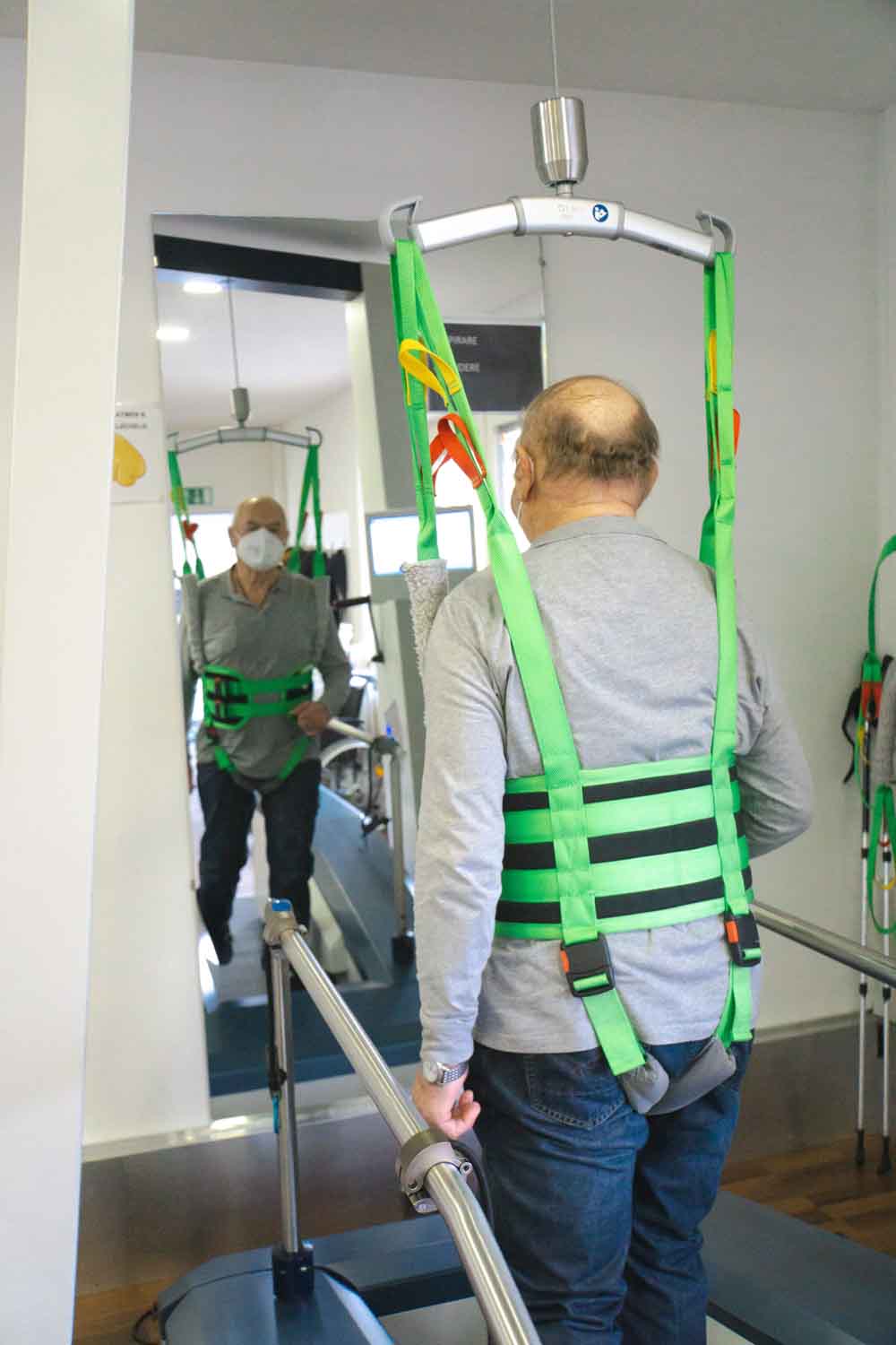 Hr. Grinschgl am Gangtrainer